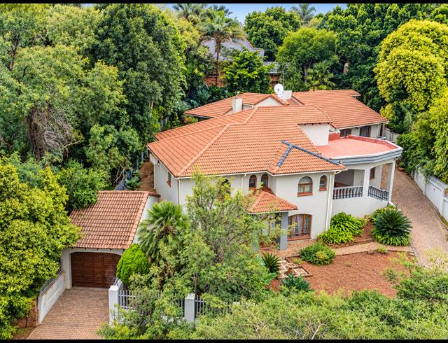5 BEDROOM FREEHOLD FOR SALE IN FAERIE GLEN